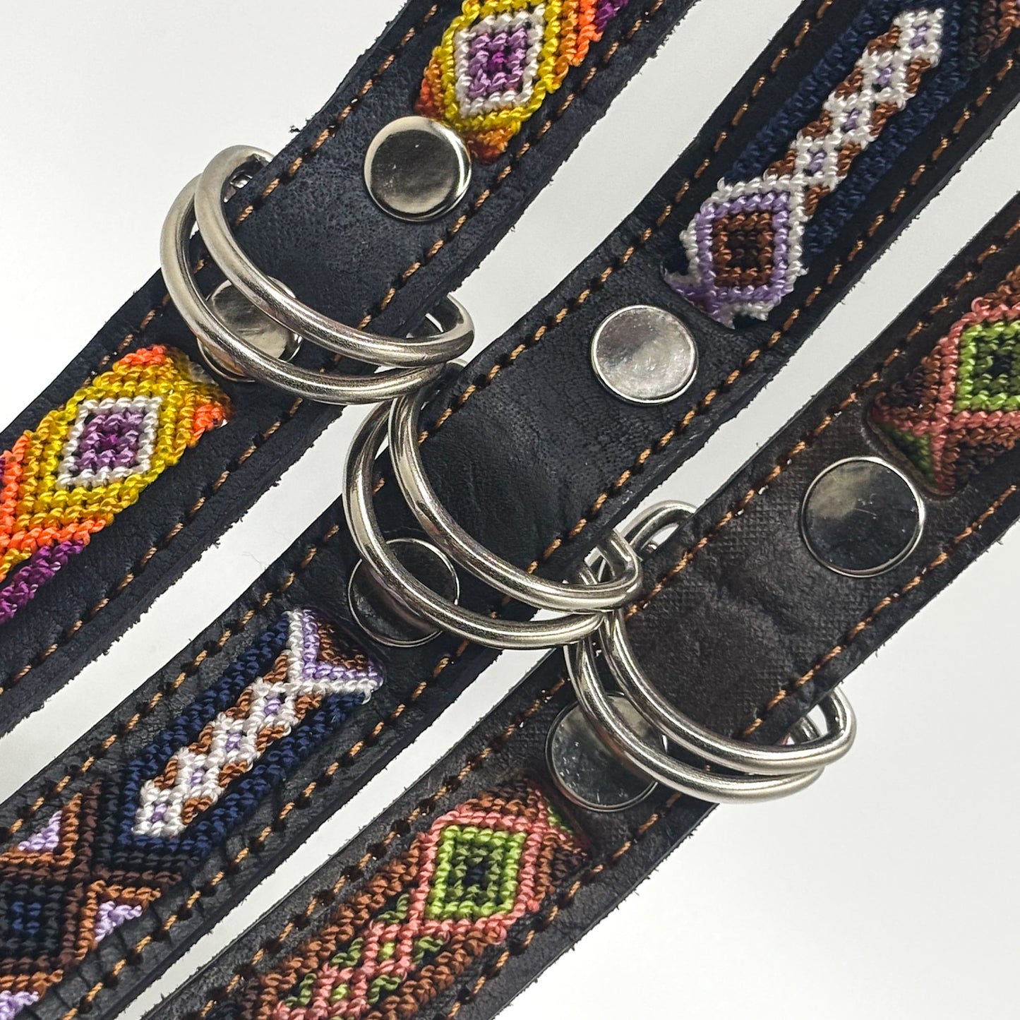 Noche de Café Medium 40cm Hand Embroidered Leather Dog Collar