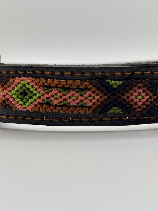 Tierra Medium 40cm Hand Embroidered Leather Dog Collar