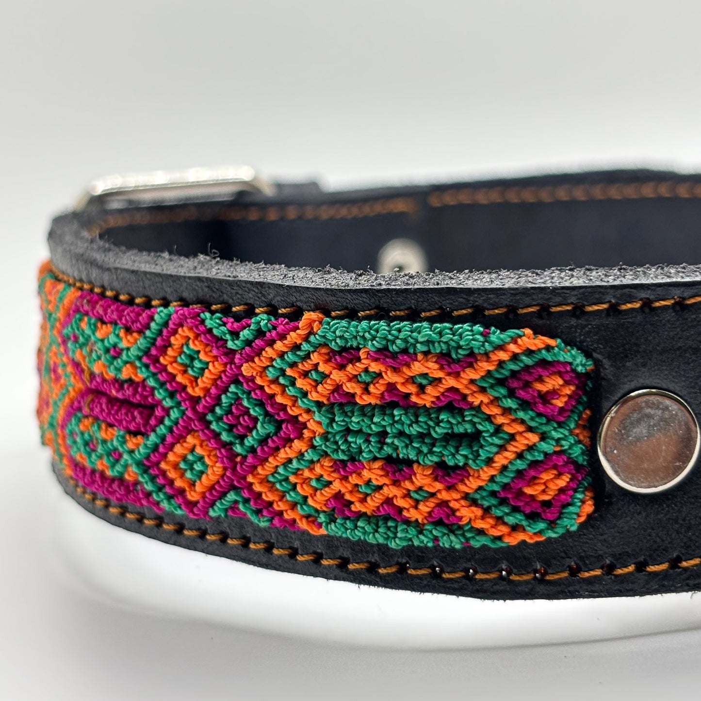 Oasis – XL (55cm) Hand Embroidered Leather Dog Collar