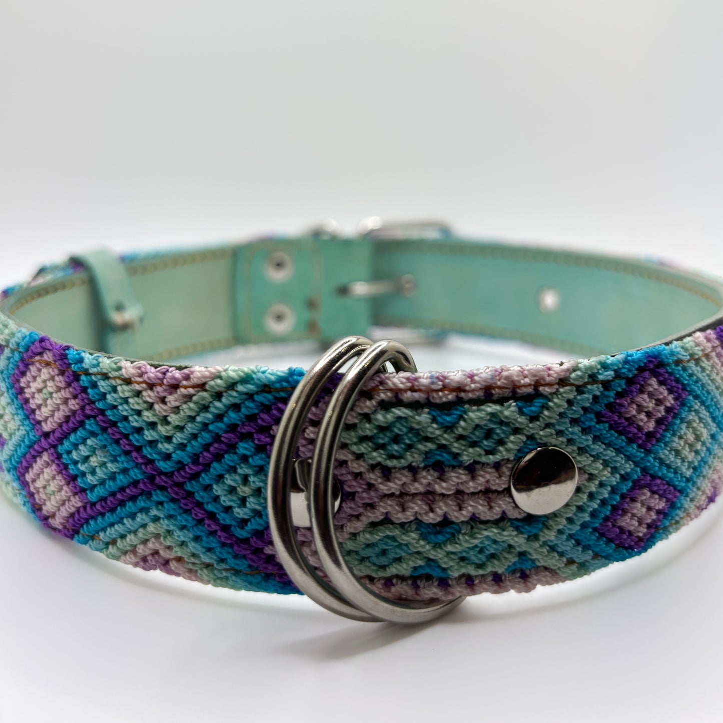 Brisa – 60cm XXL – Hand Embroidered Leather Dog Collar