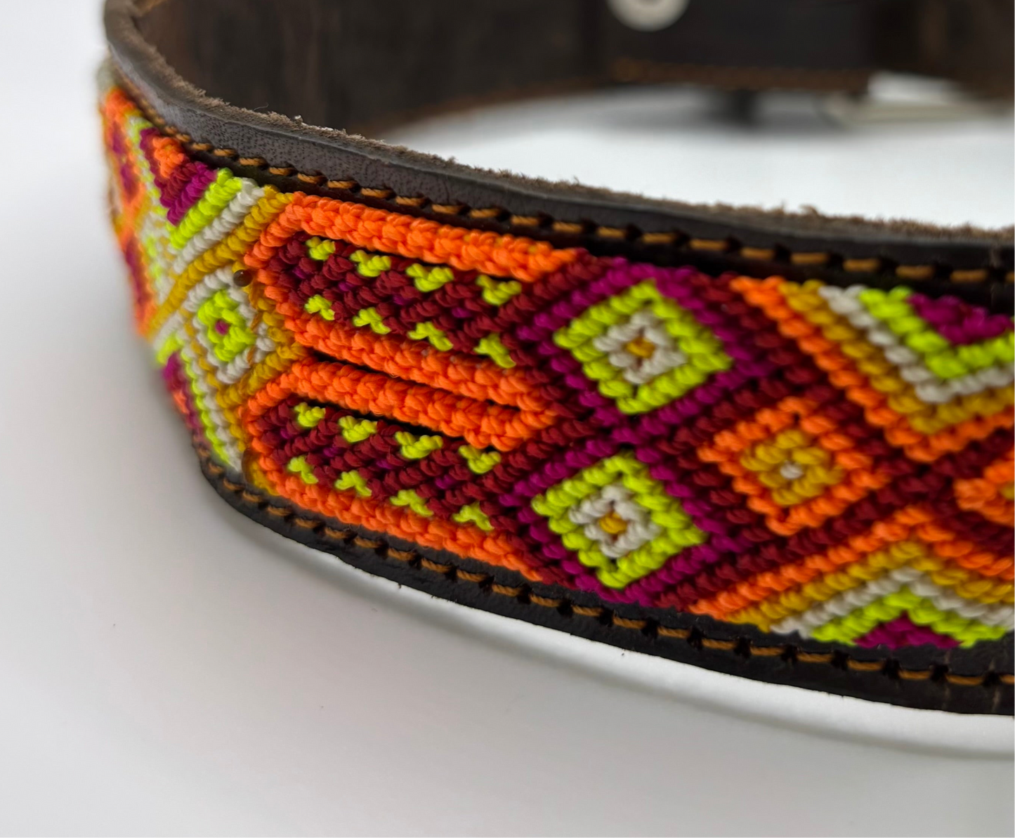 Fuego – XL (55cm) Hand Embroidered Leather Dog Collar