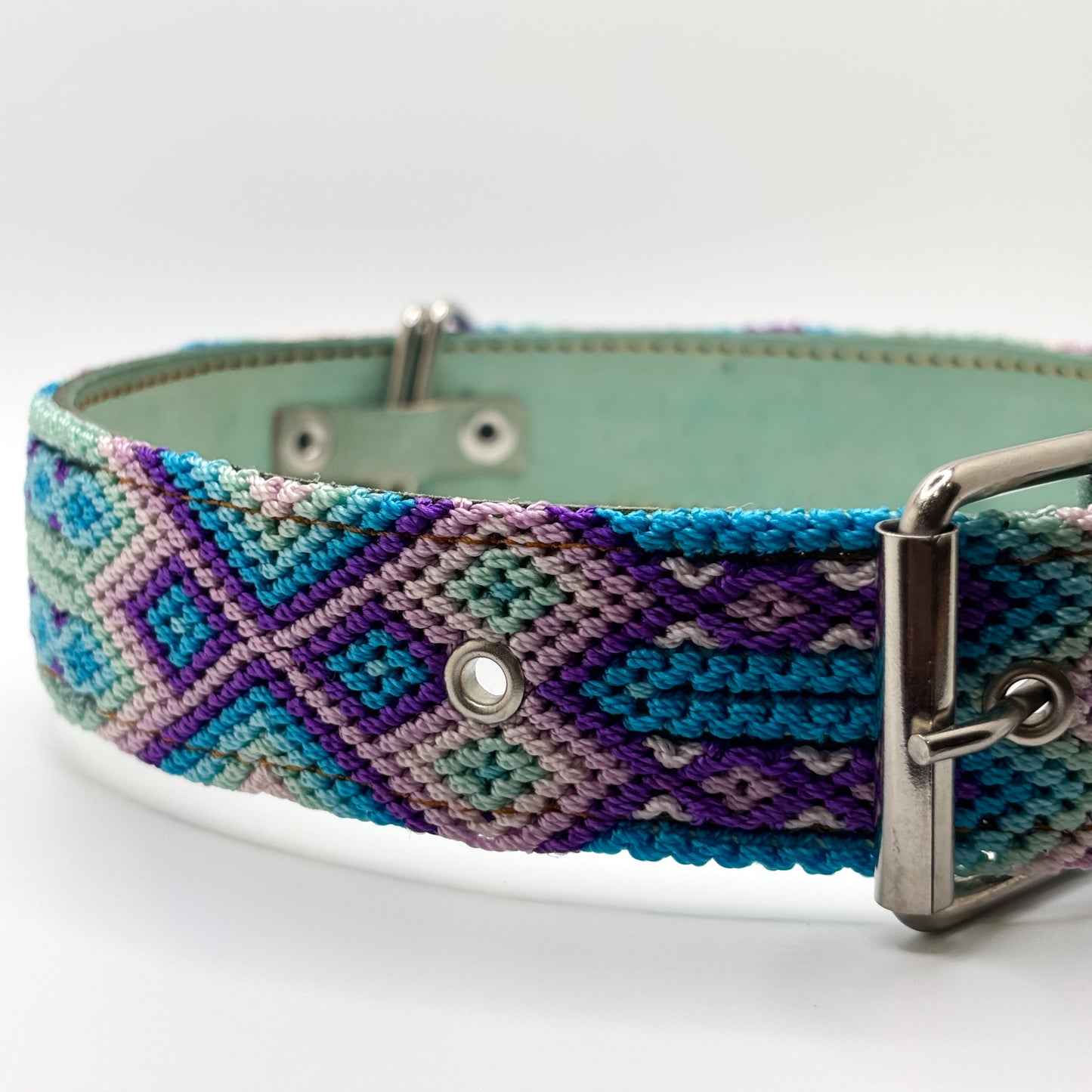 Brisa – 60cm XXL – Hand Embroidered Leather Dog Collar
